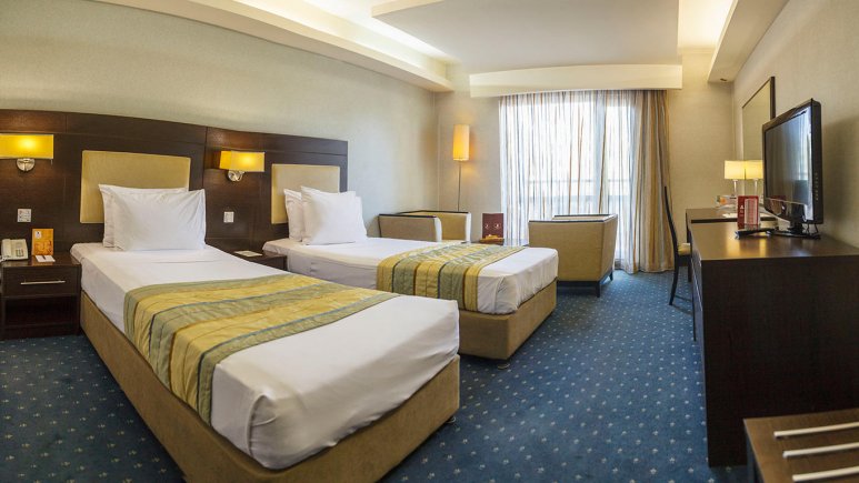 اتاق دو تخته توئین هتل اوین تهران